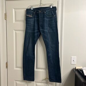 Diesel Buster Jeans 33/32 distressed denim